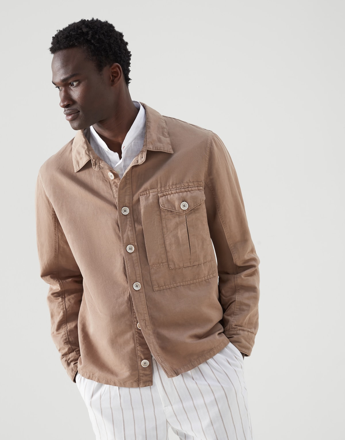 Brunello Cucinelli Garment-dyed shirt-style outerwear jacket in twisted linen and cotton gabardine