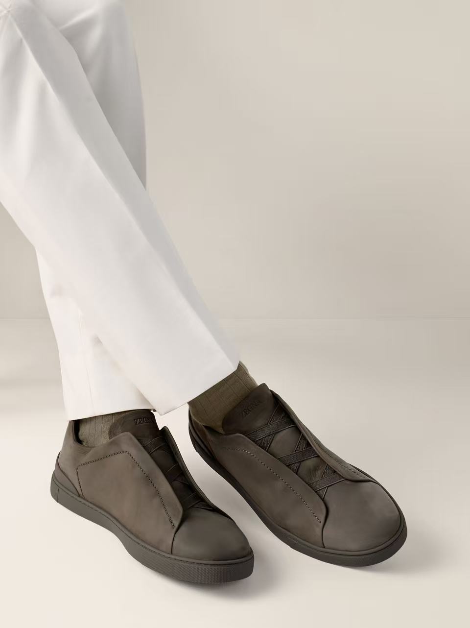 杰尼亚 深灰褐色 Triple Stitch™️ SECONDSKIN 奢华休闲鞋